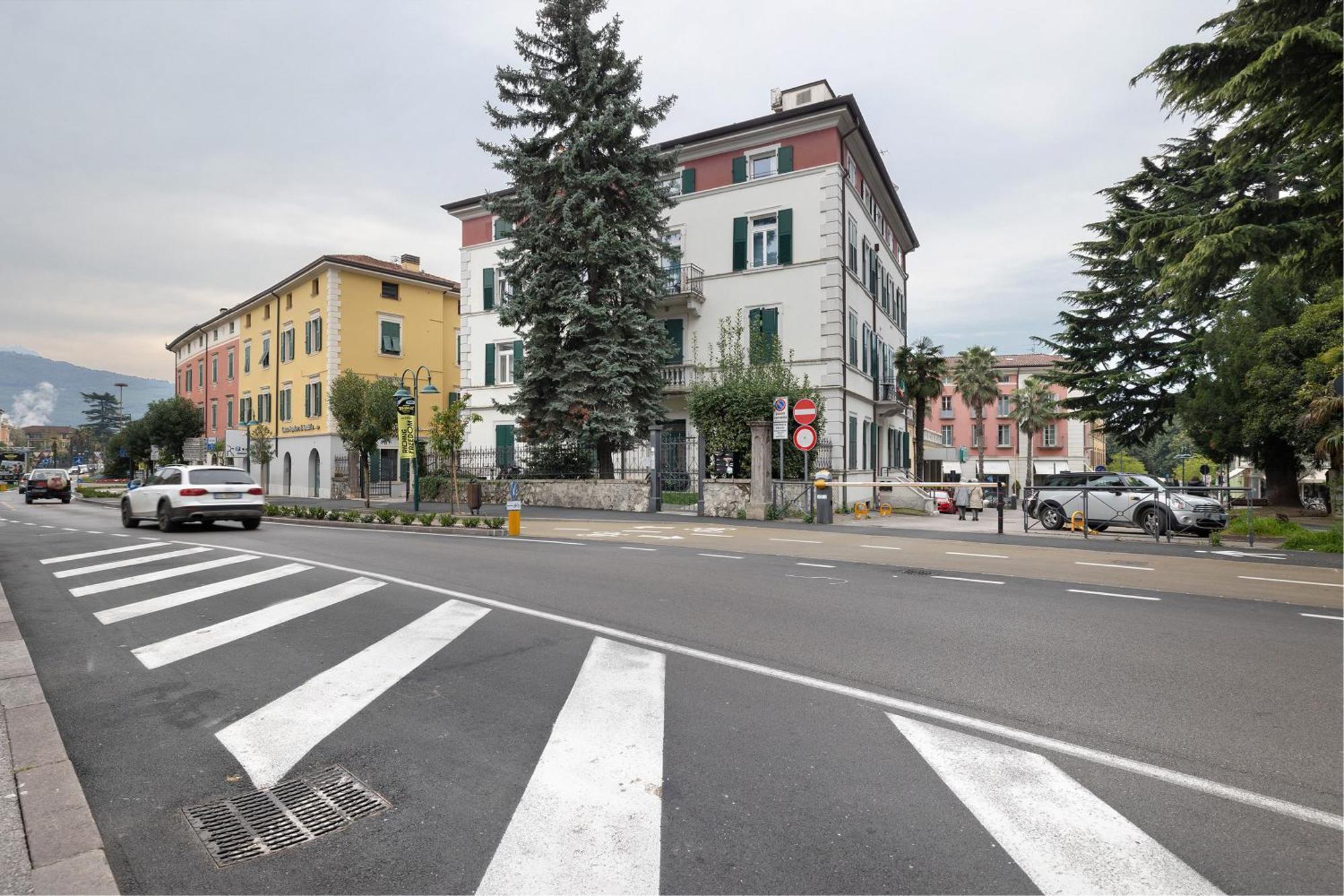 White Riva del Garda